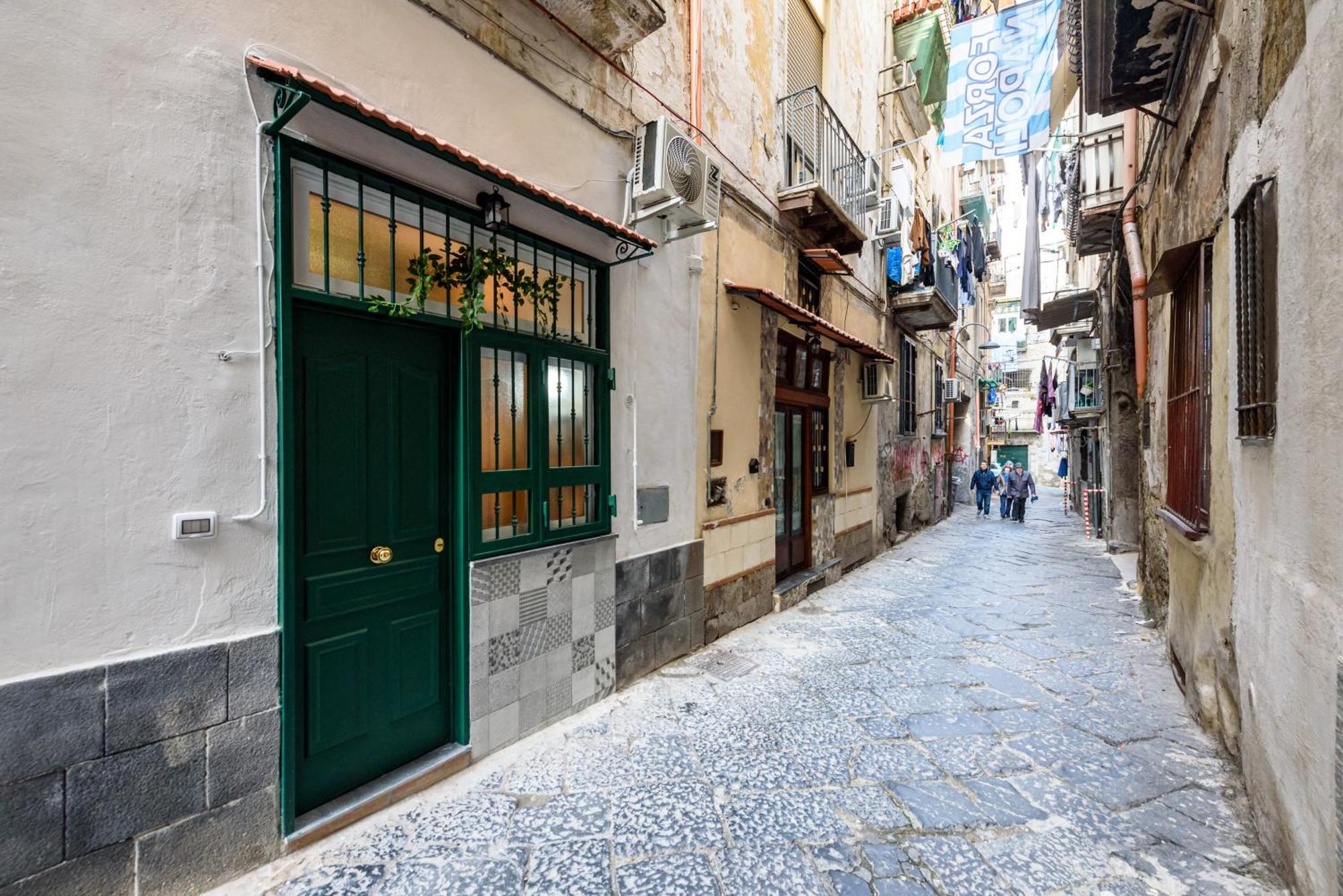 Il Re Naples